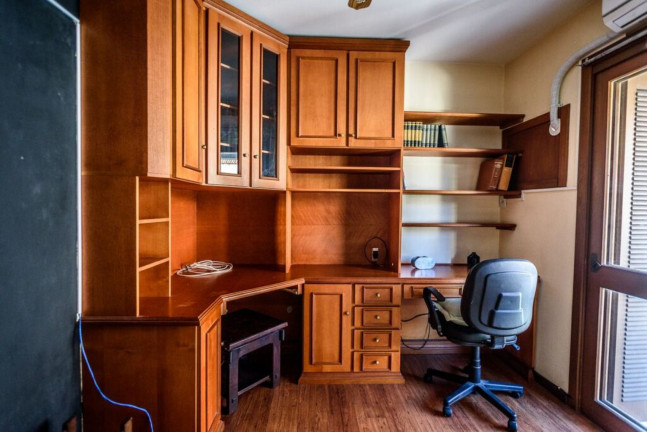 Imagem Imóvel com 3 Quartos à Venda, 123 m² em Petrópolis - Porto Alegre Imagem Imóvel com 3 Quartos à Venda, 123 m² em Petrópolis - Porto Alegre