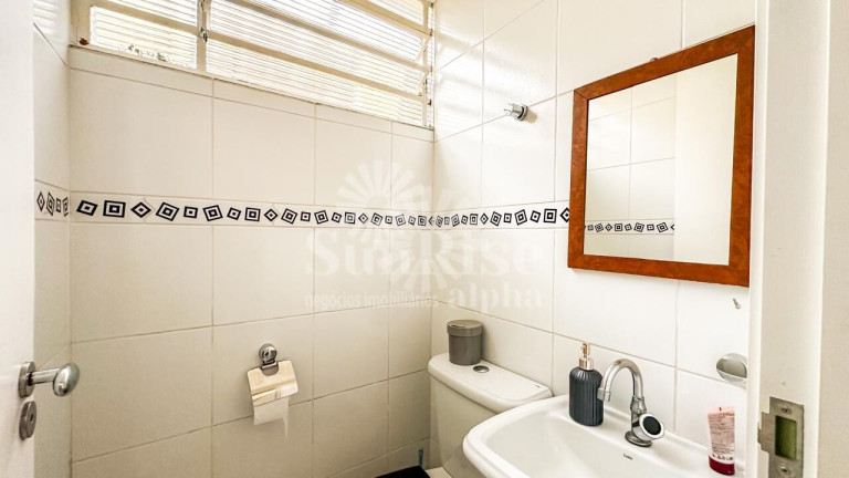 Imagem Casa com 3 Quartos à Venda, 180 m² em Vila Pirajussara - São Paulo