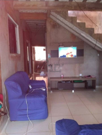 Casa com 3 Quartos à Venda,  em Nova América  - Montes Claros