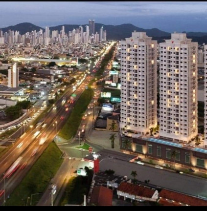 Apartamento à Venda,  em Monte Alegre - Camboriú