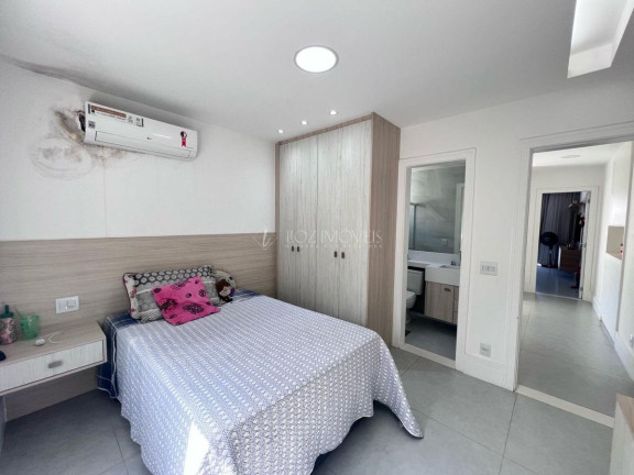 Imagem Casa de Condomínio com 4 Quartos à Venda, 250 m² em Recreio Dos Bandeirantes - Rio De Janeiro Imagem Casa de Condomínio com 4 Quartos à Venda, 250 m² em Recreio Dos Bandeirantes - Rio De Janeiro