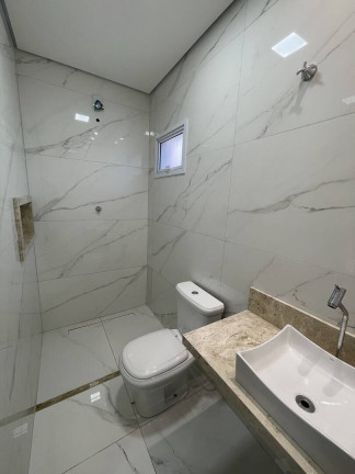 Imagem Casa de Condomínio com 3 Quartos à Venda, 250 m² em Cuiabá
