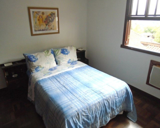 Imagem Casa com 5 Quartos à Venda, 300 m² em Iucas - Teresópolis