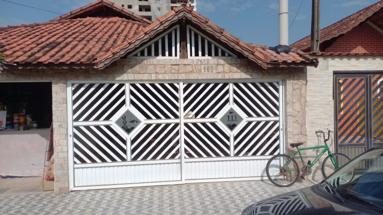 Casa com 3 Quartos à Venda, 99 m² em Maracanã - Praia Grande