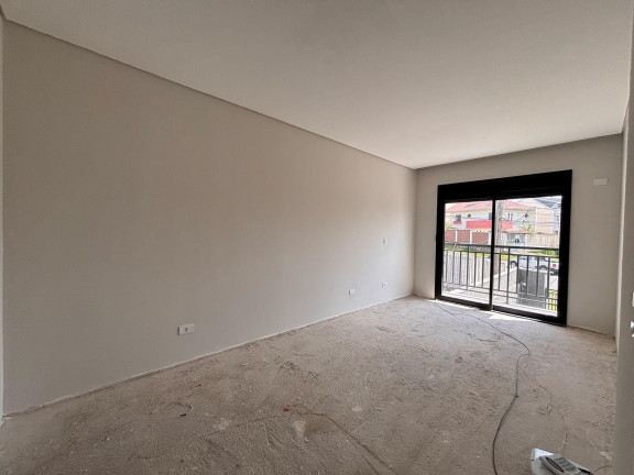 Imagem Casa com 3 Quartos à Venda, 123 m² em Uberaba - Curitiba