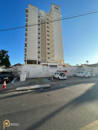 Apartamento com 3 Quartos para Alugar, 100 m² em Centro - Taubaté