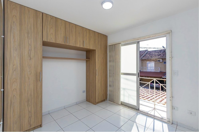 Imagem Casa com 2 Quartos à Venda, 130 m² em Uberaba - Curitiba