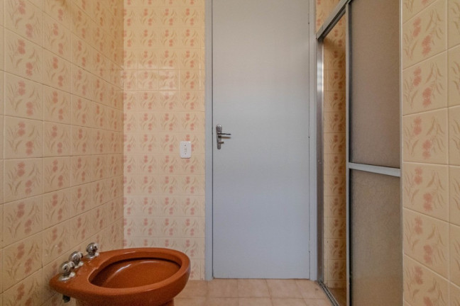 Imagem Casa com 3 Quartos à Venda,  em Bom Jesus - Porto Alegre