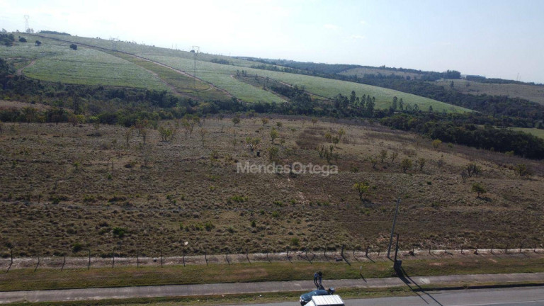 Imagem Terreno à Venda, 40.000 m² em Melissa - Itu Imagem Terreno à Venda, 40.000 m² em Melissa - Itu