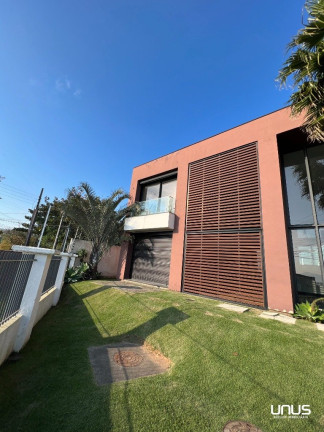 Imagem Casa de Condomínio com 3 Quartos à Venda, 735 m² em Cacupé - Florianópolis