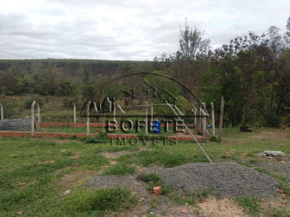 Imagem Imóvel com 3 Quartos à Venda, 5.000 m² em Mococa - Bofete