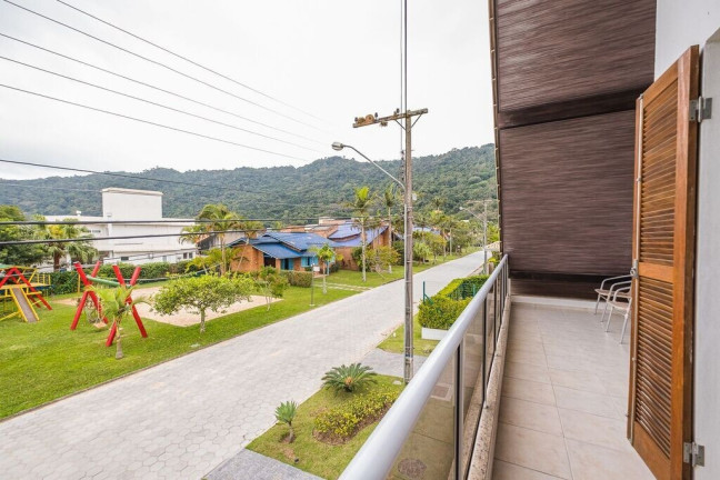 Imagem Casa de Condomínio com 4 Quartos à Venda, 230 m² em Cachoeira Do Bom Jesus - Florianópolis