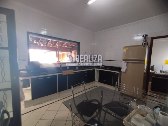 Imagem Casa com 3 Quartos à Venda, 250 m² em Jardim Elza Amuí Ii - Uberaba