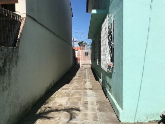 Imagem Casa com 5 Quartos à Venda, 240 m² em Vila Ipiranga - Porto Alegre Imagem Casa com 5 Quartos à Venda, 240 m² em Vila Ipiranga - Porto Alegre