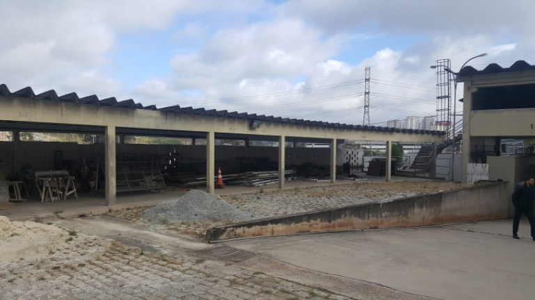 Imagem Galpão para Alugar, 700 m² em Vila Caldas - Carapicuíba Imagem Galpão para Alugar, 700 m² em Vila Caldas - Carapicuíba