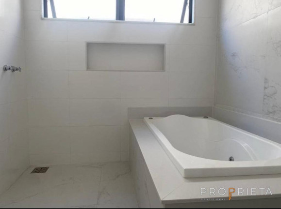 Imagem Casa de Condomínio com 4 Quartos à Venda, 300 m² em Barra Da Tijuca - Rio De Janeiro Imagem Casa de Condomínio com 4 Quartos à Venda, 300 m² em Barra Da Tijuca - Rio De Janeiro
