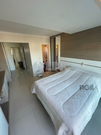 Imagem Imóvel com 3 Quartos à Venda, 450 m² em Nonoai - Porto Alegre Imagem Imóvel com 3 Quartos à Venda, 450 m² em Nonoai - Porto Alegre
