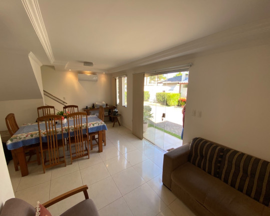Imagem Casa com 4 Quartos à Venda, em Buraquinho - Lauro De Freitas Imagem Casa com 4 Quartos à Venda, em Buraquinho - Lauro De Freitas