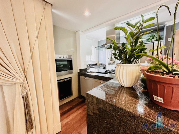 Imagem Apartamento com 3 Quartos à Venda, 135 m² em Centro - Balneário Camboriú Imagem Apartamento com 3 Quartos à Venda, 135 m² em Centro - Balneário Camboriú