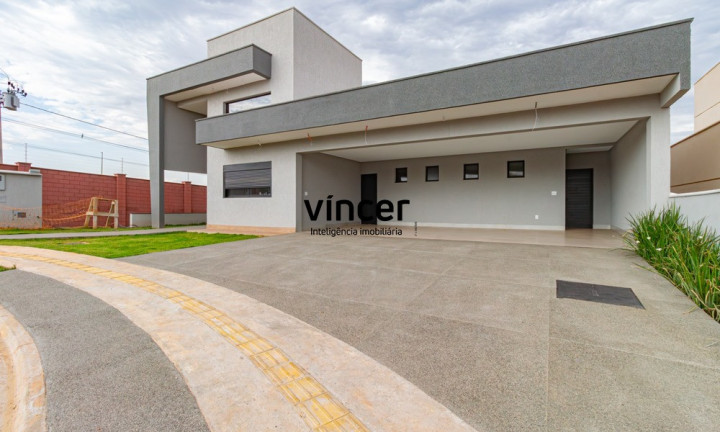 Casa com 3 Quartos à Venda, 234 m² em Jardins Nápoles - Senador Canedo