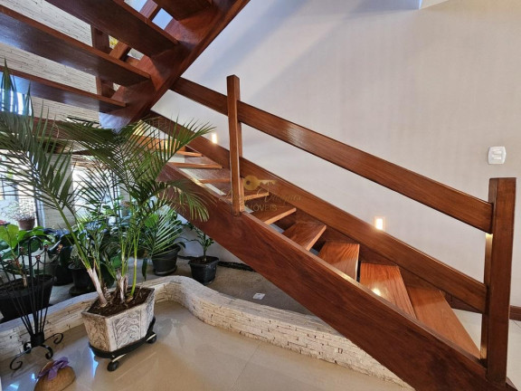 Imagem Casa com 3 Quartos à Venda, 265 m² em Várzea - Teresópolis