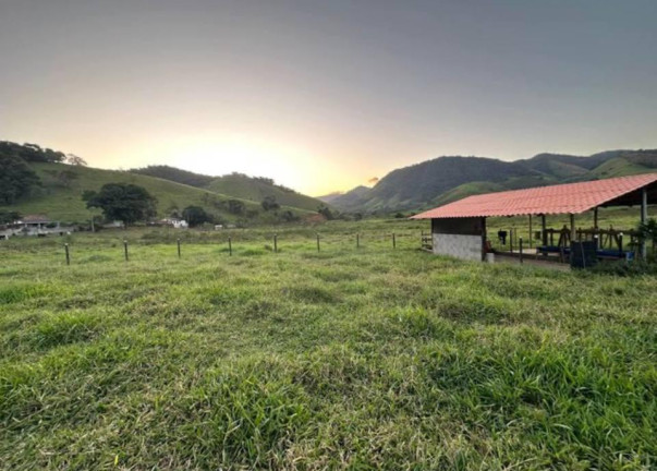 Chácara com 3 Quartos à Venda, 135 m²