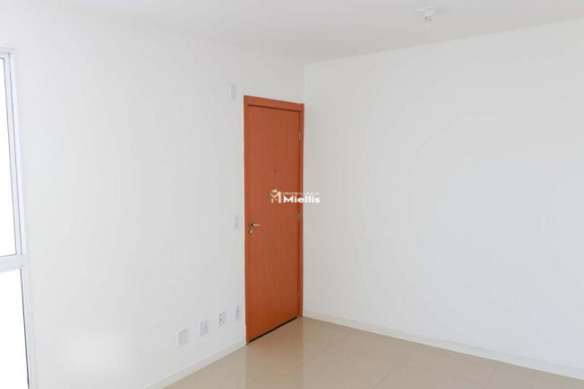 Imagem Imóvel com 2 Quartos à Venda, 50 m² em Vila Nova - Porto Alegre Imagem Imóvel com 2 Quartos à Venda, 50 m² em Vila Nova - Porto Alegre