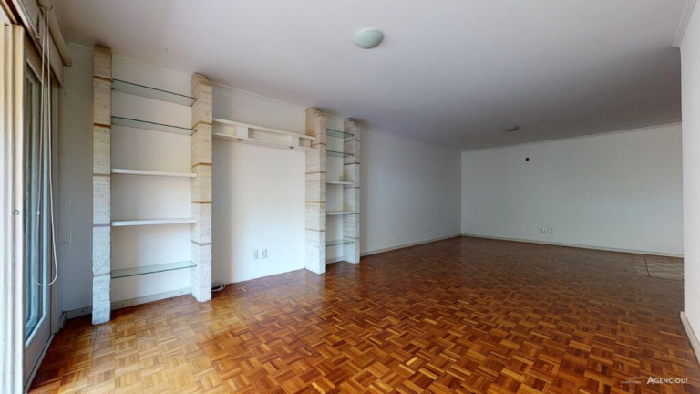 Imagem Imóvel com 3 Quartos à Venda, 166 m² em Floresta - Porto Alegre Imagem Imóvel com 3 Quartos à Venda, 166 m² em Floresta - Porto Alegre