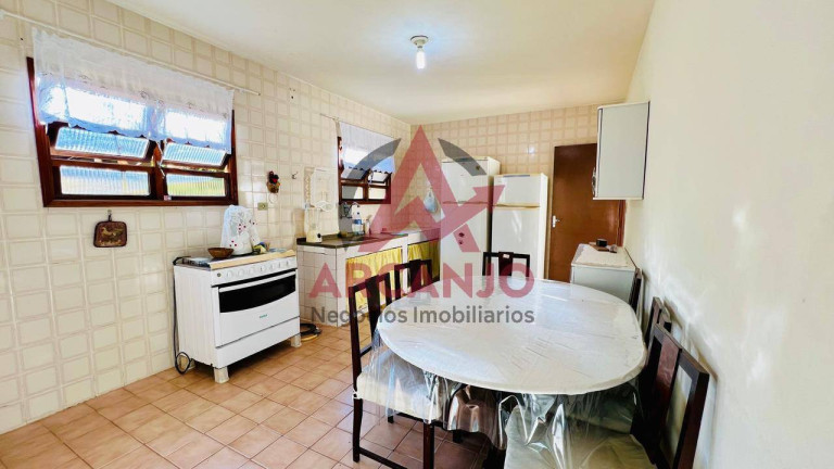 Imagem Casa com 2 Quartos à Venda, 250 m² em Pereque Açu - Ubatuba Imagem Casa com 2 Quartos à Venda, 250 m² em Pereque Açu - Ubatuba