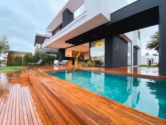 Imagem Casa de Condomínio com 5 Quartos à Venda, 351 m² em Centro - Xangri-la