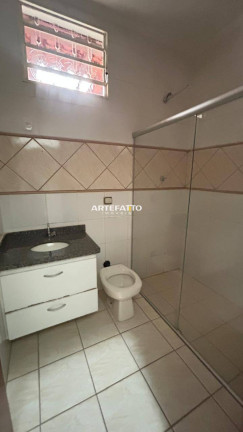 Imagem Casa com 3 Quartos à Venda, 200 m²