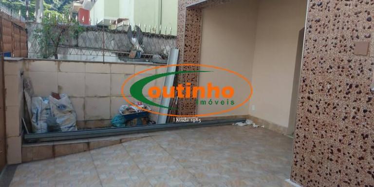 Imagem Casa com 3 Quartos à Venda, 120 m² em Tijuca - Rio De Janeiro Imagem Casa com 3 Quartos à Venda, 120 m² em Tijuca - Rio De Janeiro