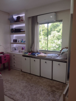 Imagem Casa com 3 Quartos à Venda, 500 m² em Guarujá - Parobé Imagem Casa com 3 Quartos à Venda, 500 m² em Guarujá - Parobé