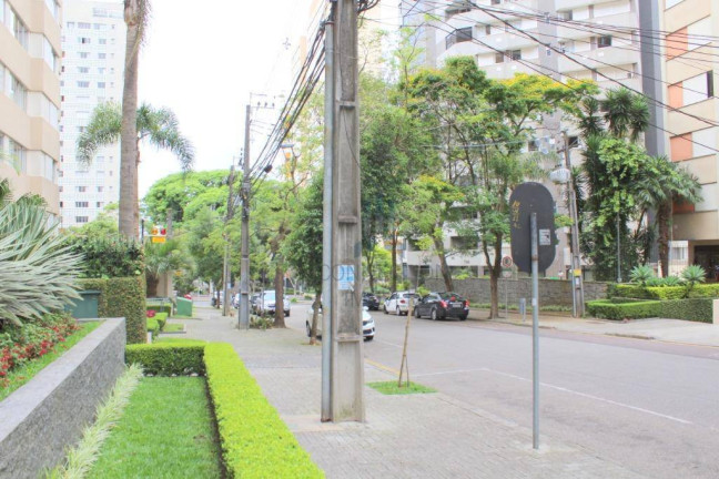 Imagem Apartamento com 4 Quartos para Alugar, 156 m² em Champagnat - Curitiba Imagem Apartamento com 4 Quartos para Alugar, 156 m² em Champagnat - Curitiba