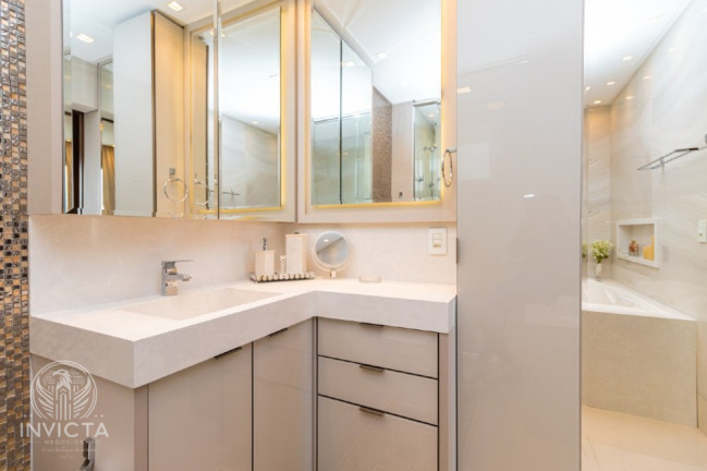 Imagem Apartamento com 3 Quartos à Venda, 135 m² em Pioneiros - Balneário Camboriú Imagem Apartamento com 3 Quartos à Venda, 135 m² em Pioneiros - Balneário Camboriú