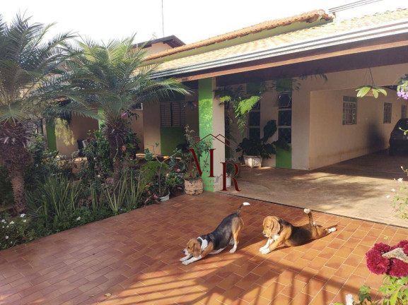 Imagem Casa com 3 Quartos à Venda, 170 m² em Centro - Valentim Gentil