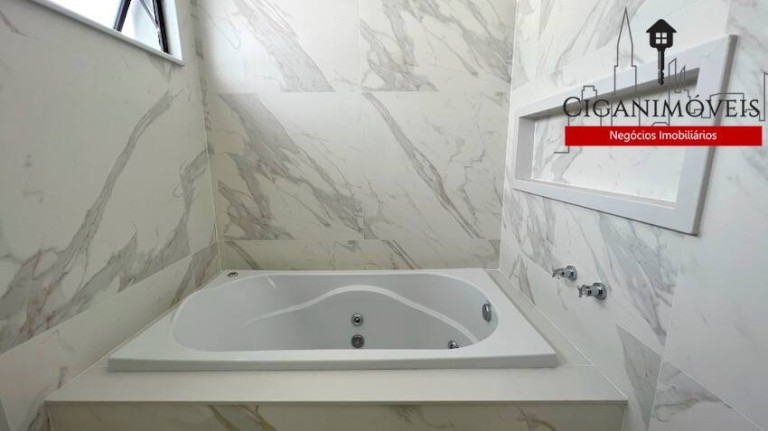 Imagem Casa de Condomínio com 4 Quartos à Venda, 350 m² em Barra Da Tijuca - Rio De Janeiro Imagem Casa de Condomínio com 4 Quartos à Venda, 350 m² em Barra Da Tijuca - Rio De Janeiro