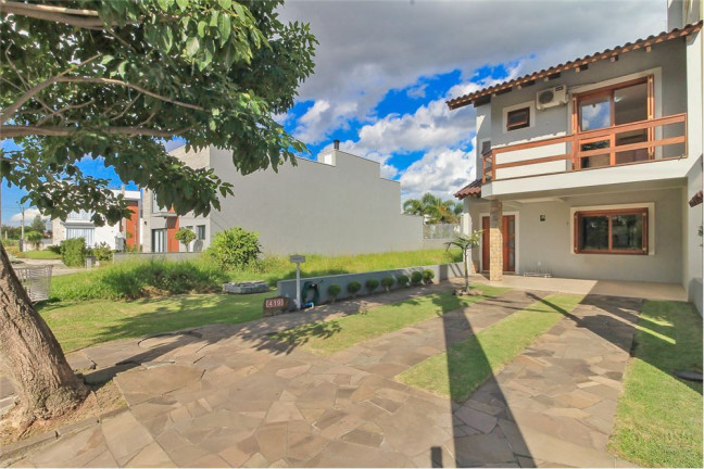 Imagem Casa com 3 Quartos à Venda,  em Hípica - Porto Alegre
