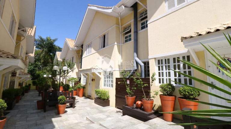 Imagem Casa com 3 Quartos à Venda, 157 m² em Jardim Monte Kemel - São Paulo Imagem Casa com 3 Quartos à Venda, 157 m² em Jardim Monte Kemel - São Paulo