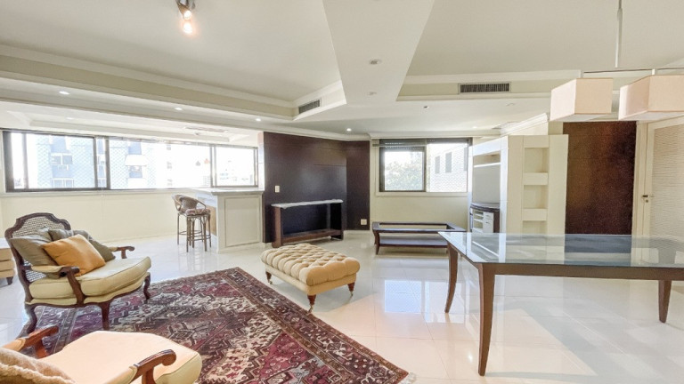 Imóvel com 3 Quartos à Venda,  em Bela Vista - Porto Alegre
