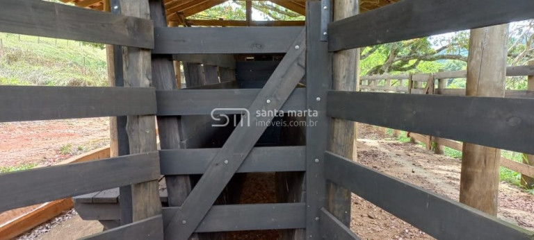 Imagem Imóvel com 3 Quartos à Venda, 205.700 m² em Bairro Córrego Do Rosário - Lorena