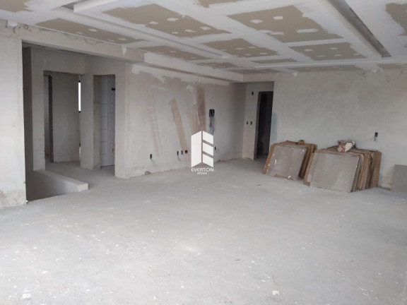 Imagem Cobertura com 4 Quartos à Venda, 210 m² em Nossa Senhora Medianeira - Santa Maria
