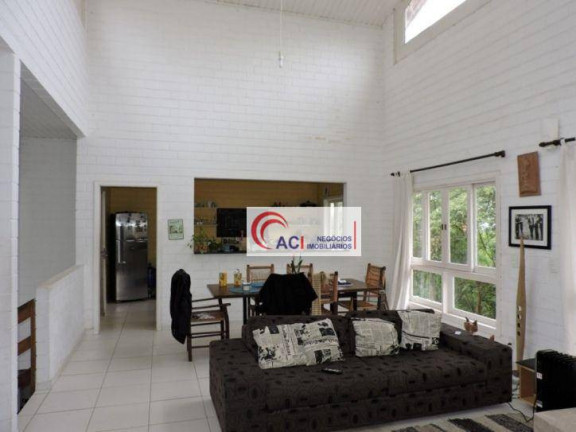 Imagem Casa com 4 Quartos à Venda, 205 m² em Granja Viana - Embu Das Artes