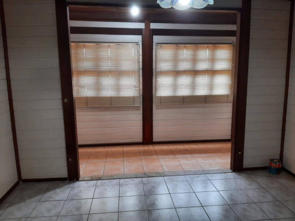 Imagem Casa com 2 Quartos à Venda, 180 m² em Santa Luzia - Bragança Paulista Imagem Casa com 2 Quartos à Venda, 180 m² em Santa Luzia - Bragança Paulista