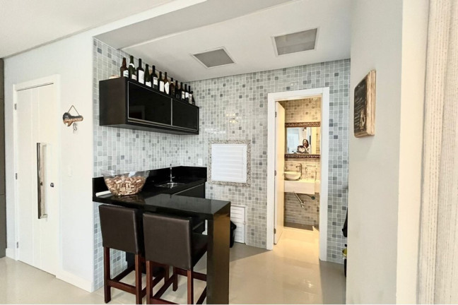 Imagem Imóvel com 3 Quartos à Venda, 122 m² em Pioneiros - Balneário Camboriú