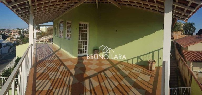 Imagem Casa com 5 Quartos à Venda, 370 m² em Guarujá - Betim Imagem Casa com 5 Quartos à Venda, 370 m² em Guarujá - Betim