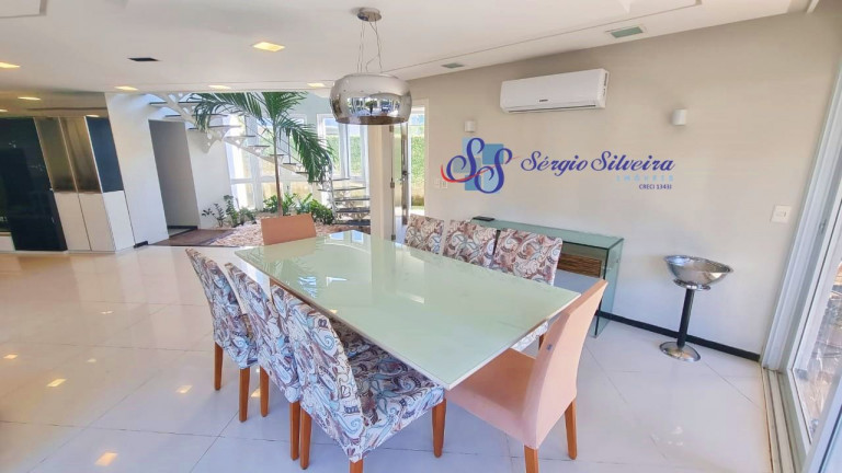 Imagem Casa com 4 Quartos à Venda, 350 m² em Eusébio - Eusébio Imagem Casa com 4 Quartos à Venda, 350 m² em Eusébio - Eusébio