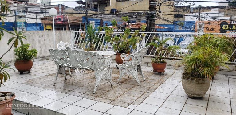 Imagem Sobrado com 3 Quartos à Venda, 247 m² em Jardim Tijuco - Guarulhos