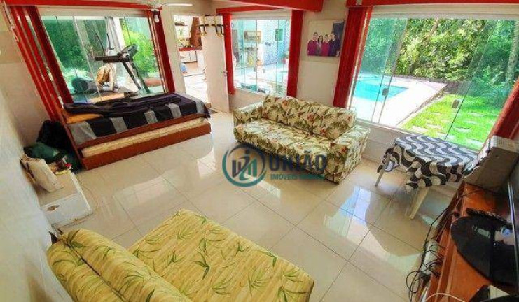 Imagem Casa com 5 Quartos à Venda, 277 m² em Pendotiba - Niterói