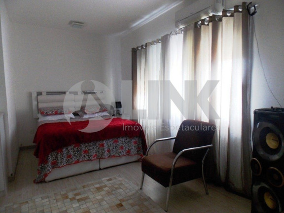 Imagem Casa com 3 Quartos à Venda, 183 m² em Jardim Itu - Porto Alegre Imagem Casa com 3 Quartos à Venda, 183 m² em Jardim Itu - Porto Alegre